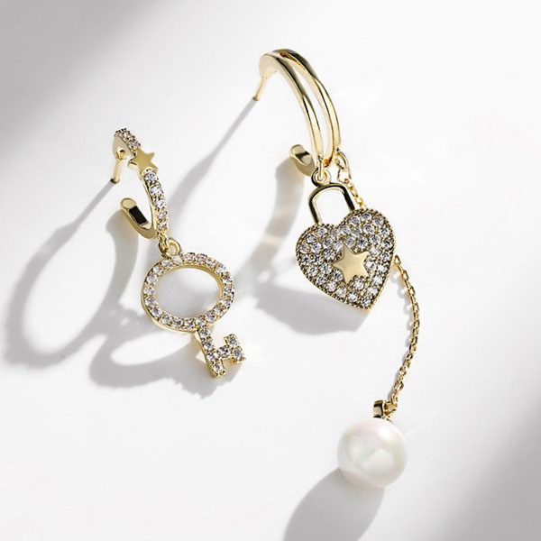 愛心鎖 & 鑰匙鋯石貝珠耳環